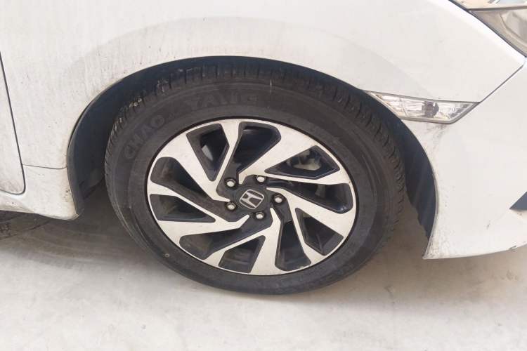 Used Honda Civic 2016 220TURBO CVT Luxury Edition Right Front Wheel Hub