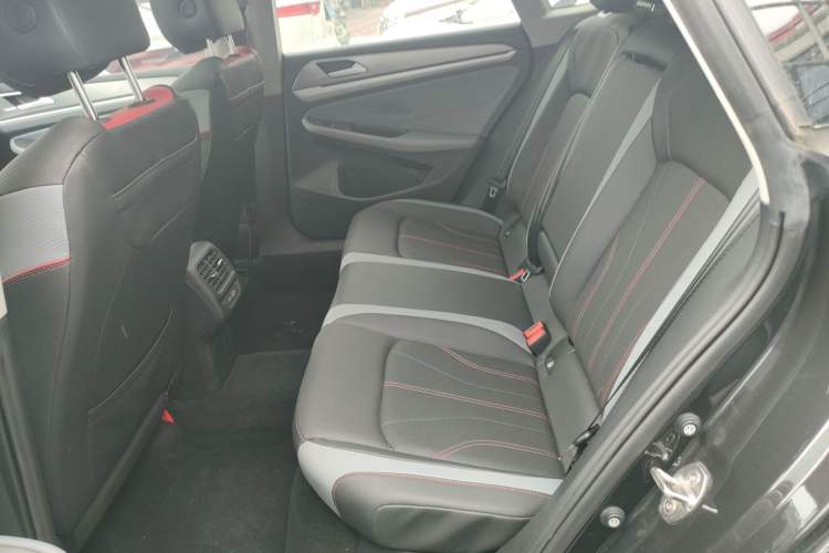 Used Volkswagen Lamando 2023 Lavida L 280TSI DSG Cool & Spicy Edition Left Rear Seat