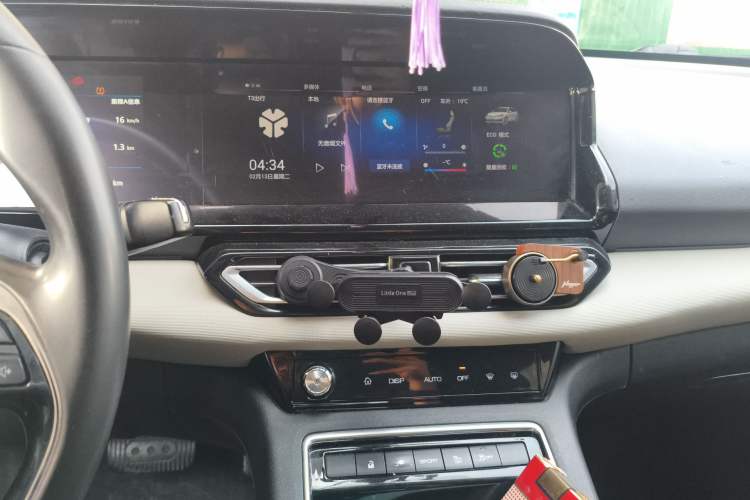 Used Dongfeng Aeolus E70 2021 Revised Version 3 500 Ultra-Comfort Edition Audio And AC Panel