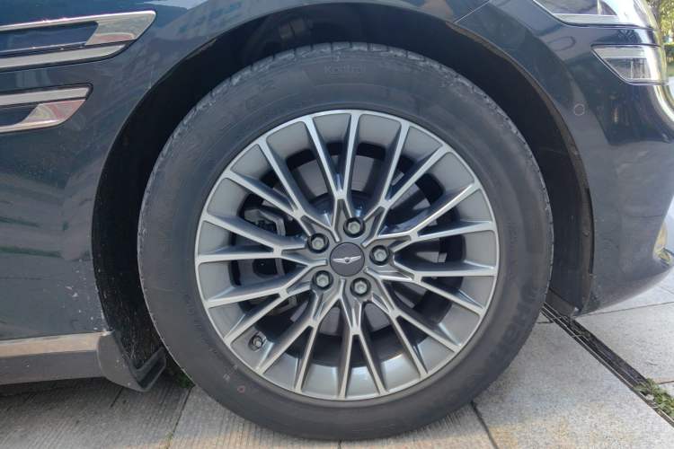 Used Genesis G80 2021 2.5T Rear-Drive Luxury Edition
