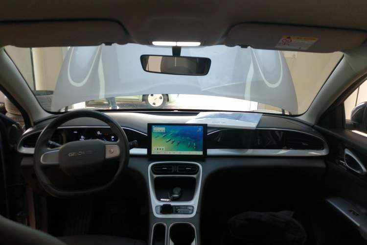 Used Geely Galaxy Geome 2025 310km Youth Edition Center Console