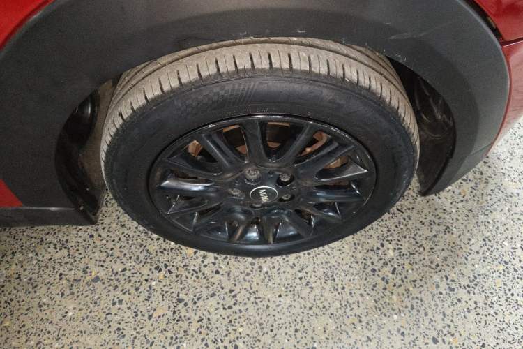 Used MINI 2016 1.2T ONE Pioneer Edition Right Front Wheel Hub