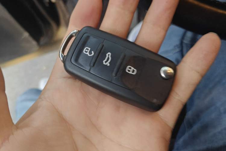 Used Volkswagen Tiguan 2015 1.8TSI Automatic All-Wheel-Drive Luxury Model
