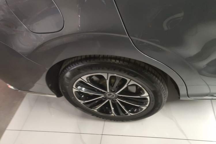 Used Roewe iMAX8 2022 400TGI Celebration Edition