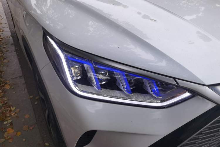 Used BYD Song PLUS New Energy 2021 DM-i 51KM Prestige Model Right Front Headlight