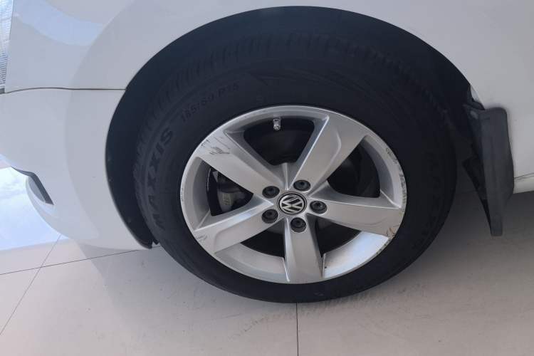 Used Volkswagen Santana 2015 1.6L Manual Comfort Edition Left Front Wheel Hub