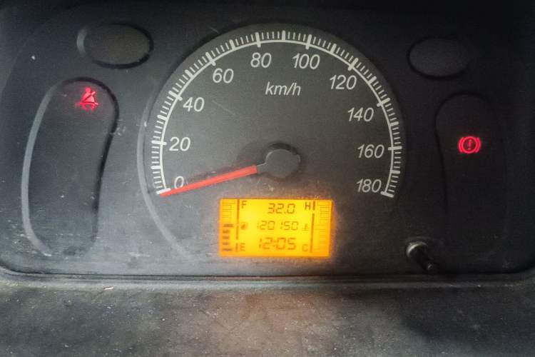 Used Wuling Zhiguang 2015 1.2L Practical LS-I Model