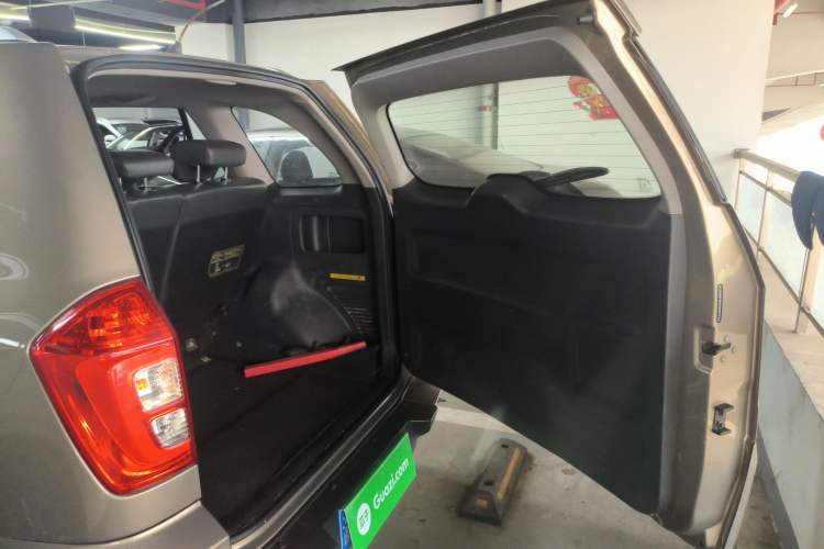 Used Chery Tiggo 3 2015 1.6L CVT ZhiShang Sport Edition