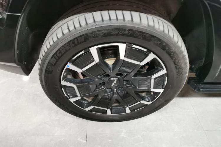 Used Formula Leopard 8 2025 Smart & Brave Flagship Edition 7 Seats