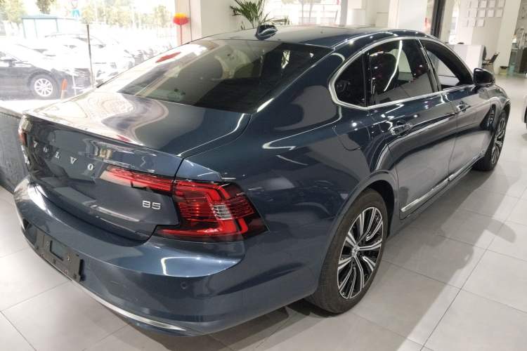 Used Volvo S90 2022 B5 Zhiyi Luxury Edition