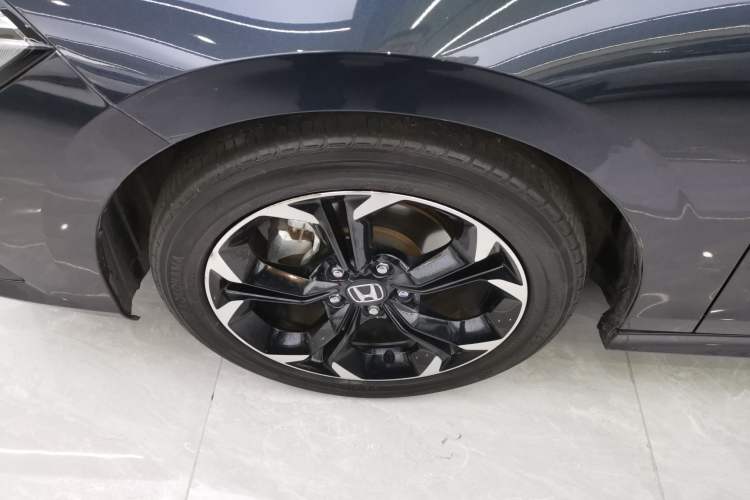 Used Honda Civic 2022 240TURBO CVT Dynamic Edition Left Front Wheel Hub