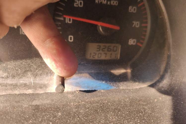 Used Jinbei Hiace 2014 2.0L Fifth-Generation Power King Classic 4G20D4B Odometer Close Up