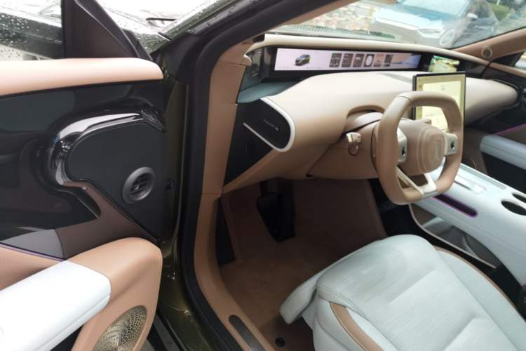 Used Avatr 07 2024 Ultra Range-Extended Four-Wheel Drive
