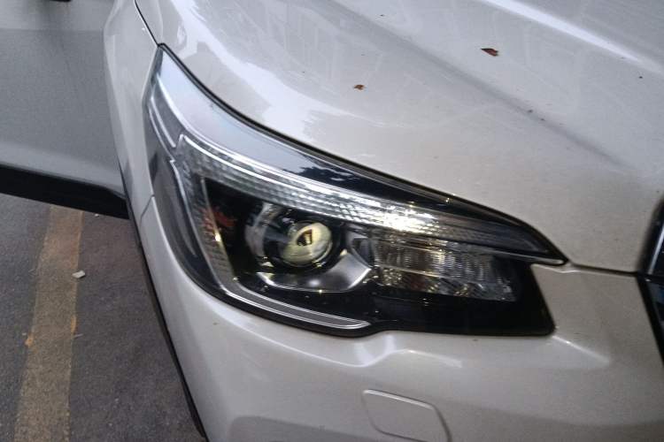 Used Subaru Forester 2019 2.0i Luxury Edition EyeSight Right Front Headlight