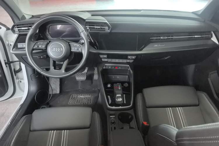 Used Audi A3 2021 Sportback 35 TFSI Fashionable Sports Model Center Console