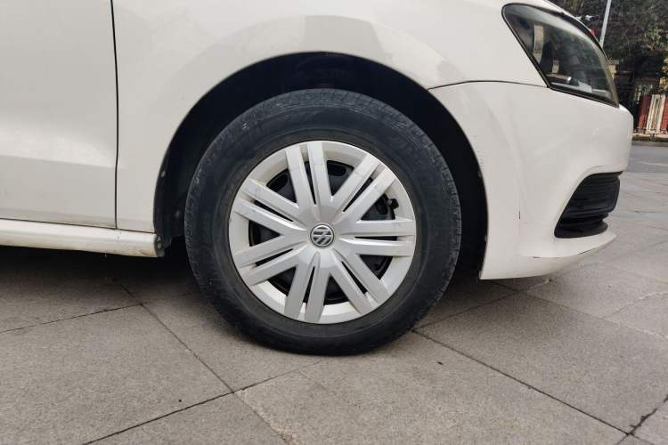 Used Volkswagen Polo 2016 1.4L Manual Fashion Model