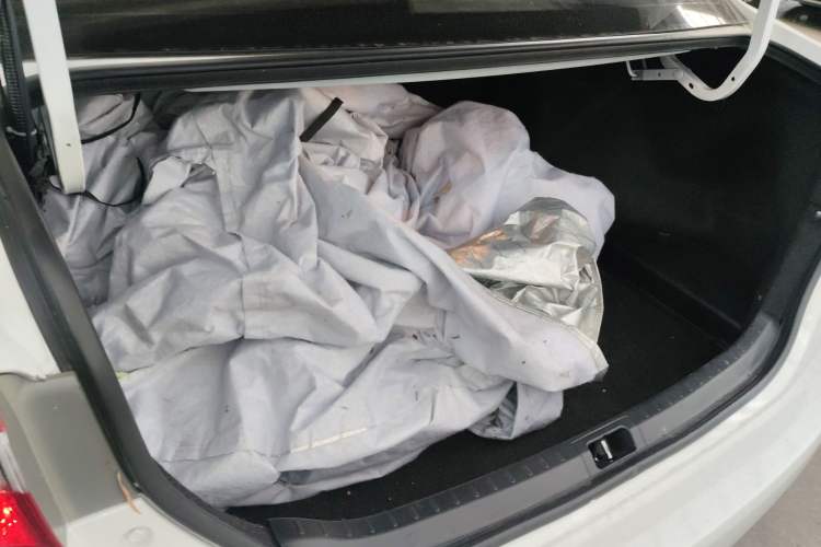 Used Toyota Corolla 2014 1.6L CVT GL Trunk