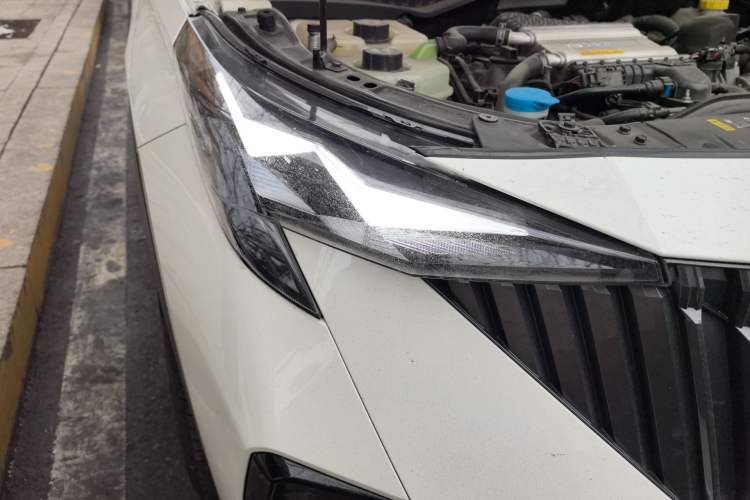 Used GAC Trumpchi GS3 2023 Shadow Speed 270T Enjoyment Edition Right Front Headlight