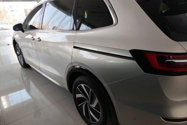 Used Volkswagen Viloran 2024 330TSI Luxury Edition