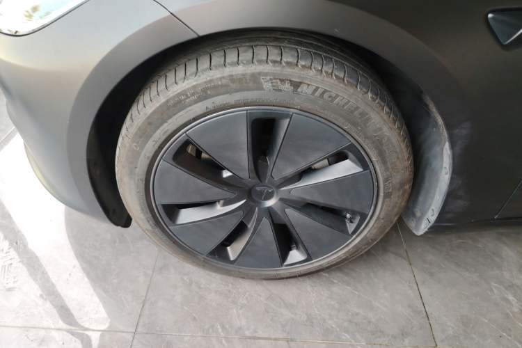 Used Tesla Model 3 2023 Long-Range All-Wheel-Drive Version