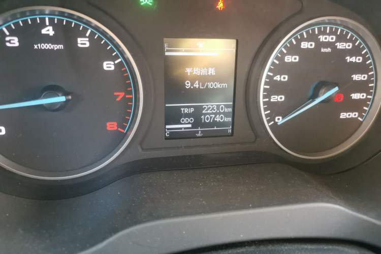 Used JAC Refine M3 2022 1.8L 7-seat Standard Edition
