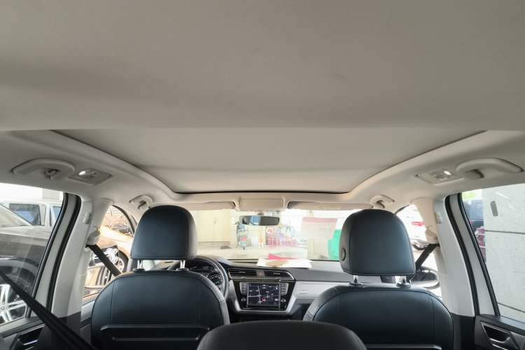 Used Volkswagen Touran 2018 Volkswagen Touran L 280TSI DSG Comfort Edition 7 Seats China VI Standard