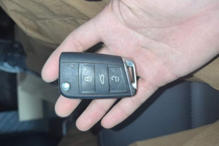 Used Volkswagen Tiguan L 2020 330TSI Automatic Two-Wheel Drive Smart Luxury Edition China VI Standard