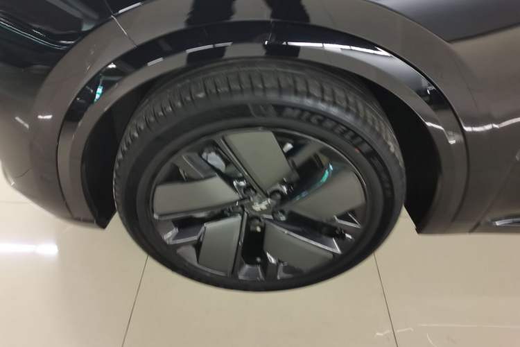 Used Li Auto L8 2025 Pro Smart Refresh Edition