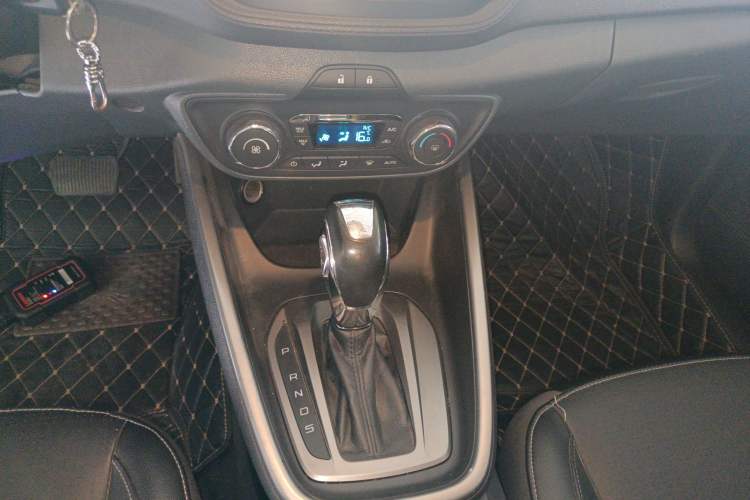 Used Ford Escort 2015 1.5L Automatic Fashion Model