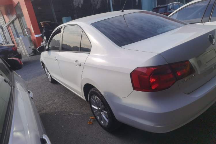 Used Volkswagen Jetta 2015 Value Edition 1.6L Automatic Comfort Version
