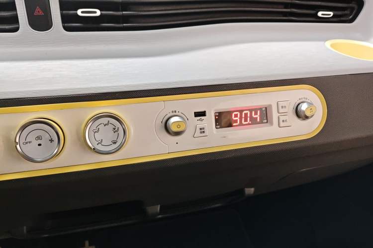 Used Wuling Hongguang MINIEV 2021 Macaron Premium Model – Lithium Iron Phosphate