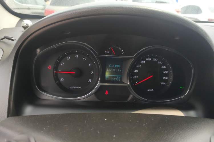 Used Chevrolet Captiva 2017 2.4L 4x4 Flagship Edition 7-Seater