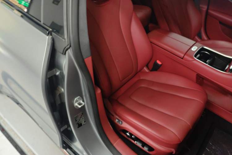 Used Hima Luxeed S7 2025 785 km Ultra