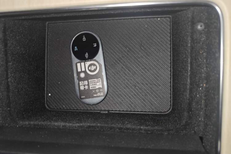 Used Hima AITO M8 2025 Extended-Range Ultra Version 53.4 kWh 6-Seater Edition