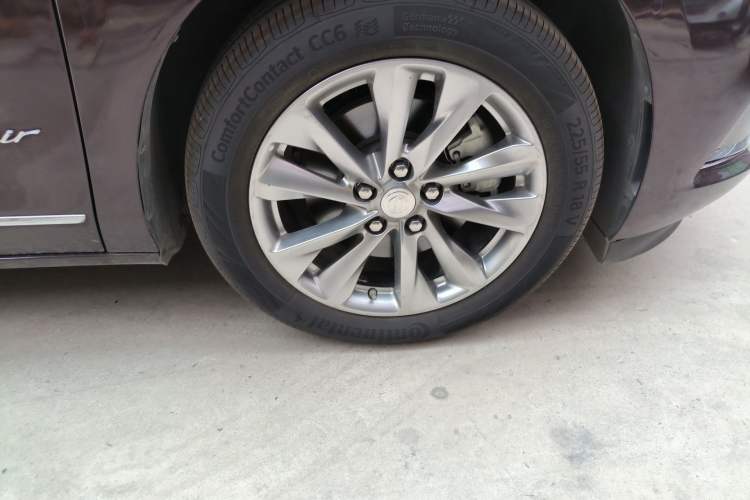 Used Buick GL8 2020 Avenir Avia Six-Seat Deluxe Edition Right Front Wheel Hub