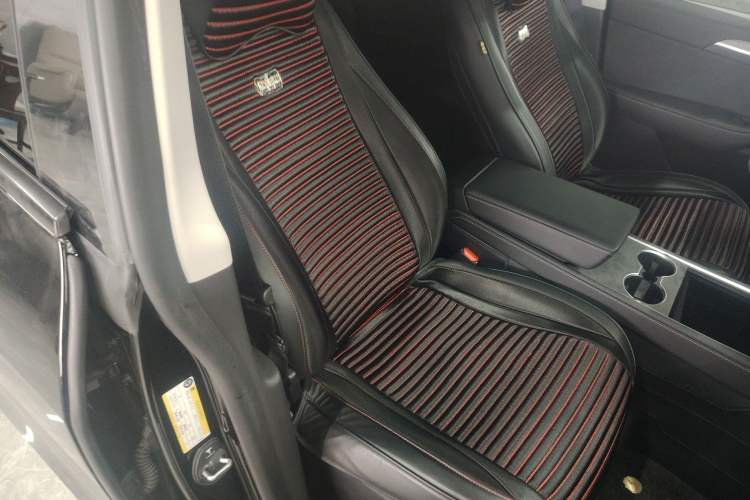 Used Tesla Model Y 2023 Rear-Wheel-Drive Version