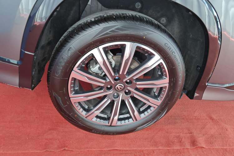 Used Changan CS75 PLUS 2024 3rd Generation Champion Edition 1.5T Intelligent Drive Dynamic Model
