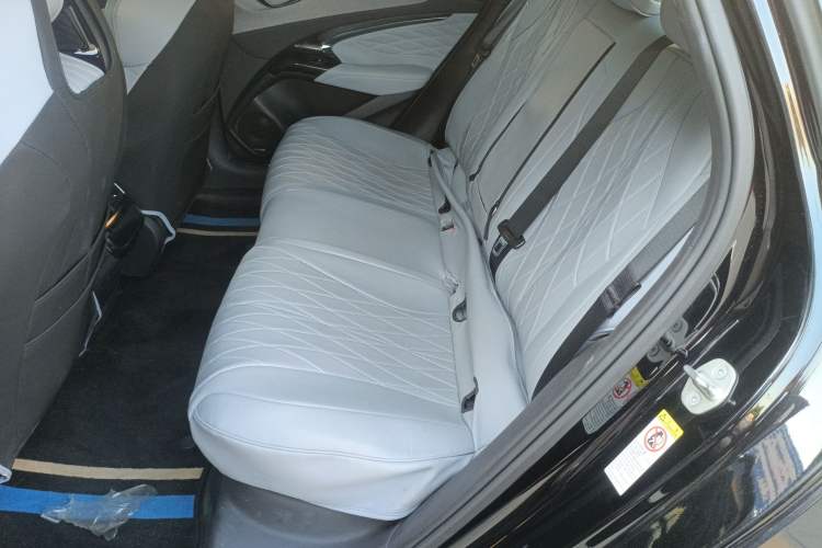 Used BYD Seal 2022 550 km Standard Range Rear-Wheel Drive Prestige Version