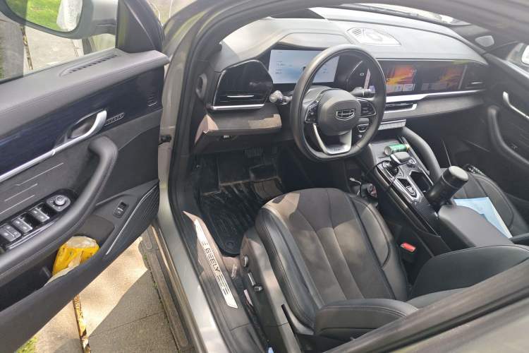 Used Geely Auto Monjaro L 2024 2.0TD High-Power Automatic Two-Wheel Drive Skyline Edition
