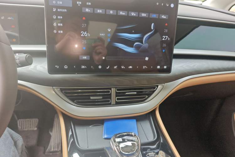 Used Denza D9 2024 DM-i 1050 Luxury Model