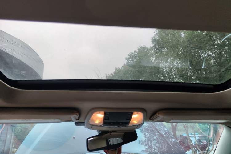 Used Chrysler 300C 2012 3.6L Luxury Edition
