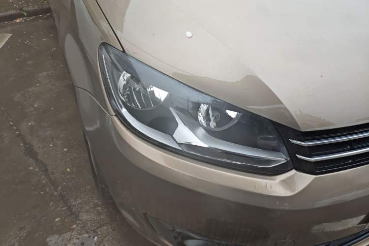 Used Volkswagen Touran 2015 1.4T Manual Fashion Edition 5-Seater Right Front Headlight