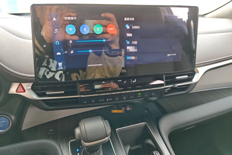 Used Toyota Granvia 2023 2.5L Hybrid Flagship VIP Edition