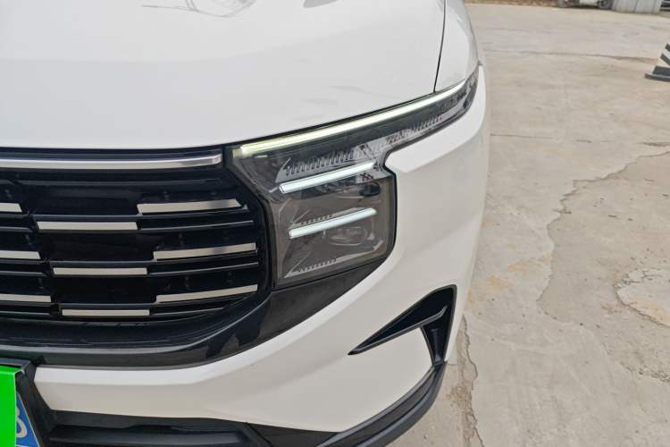 Used Ford Edge 2023 Ford Explorer L 2.0T EcoBoost E-Hybrid Two-Wheel Drive 7-Seater Luxury Model