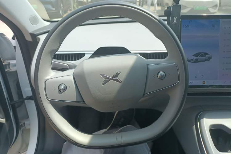Used XPeng MONA M03 2024 620 with Ultra-Long Range Steering Wheel