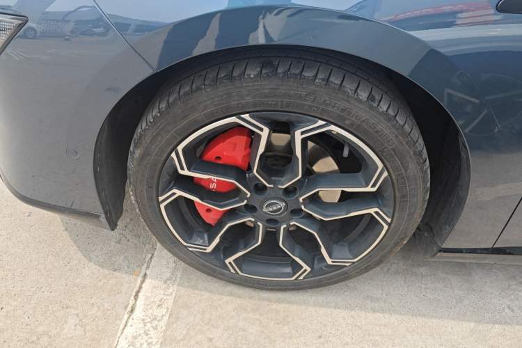 Used Nissan N7 2025 510 Max Exterior 4