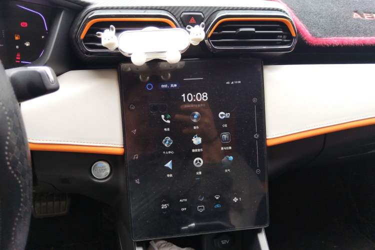 Used Dongfeng Aeolus Yixuan 2023 Mach Edition 1.5L Automatic Chasing Wind Version Audio And AC Panel