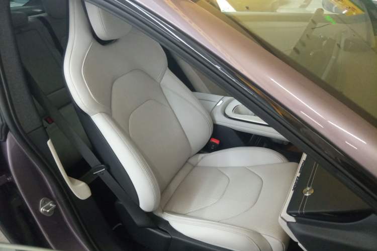 Used Xiaomi Auto SU7 2024 Rear-Drive Standard Founder Edition Right Front Seat