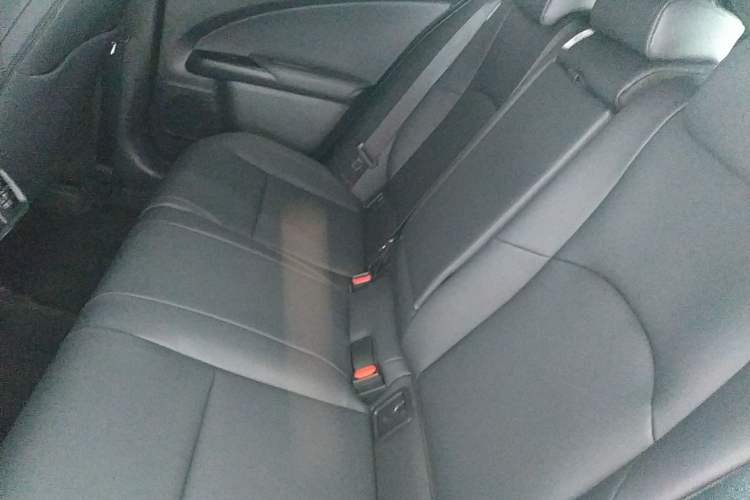 Used Lexus UX 2022 260h Explore-Cool Edition
