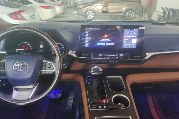 Used Toyota SIENNA 2023 2.5L Hybrid Comfort Edition Audio And AC Panel